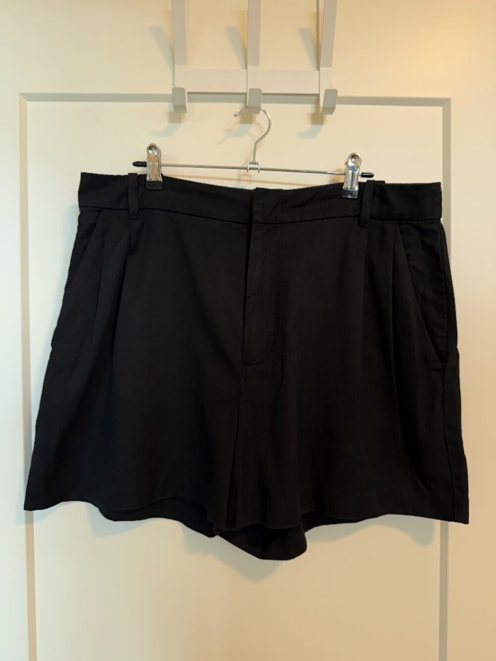 Madewell Linen Blend Black Pleated Shorts | 14